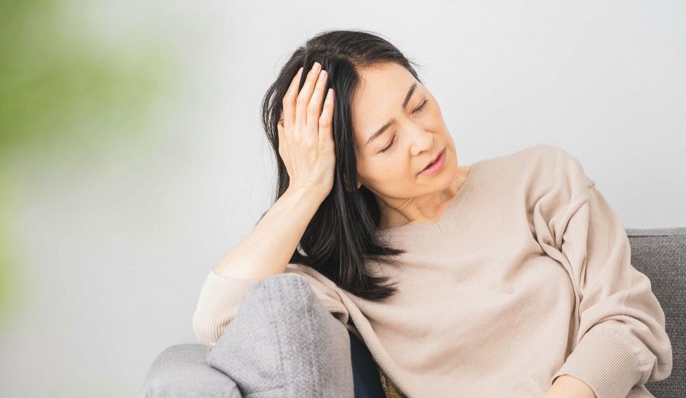 更年期症状の重い人と軽い人。その違いとは？少しでも軽くするためにできること